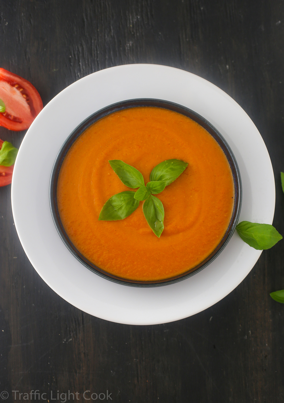 Rich and Creamy Tomato Basil Soup Recipe