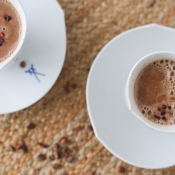 Best hot creamy almond chocolate milk method3 0362