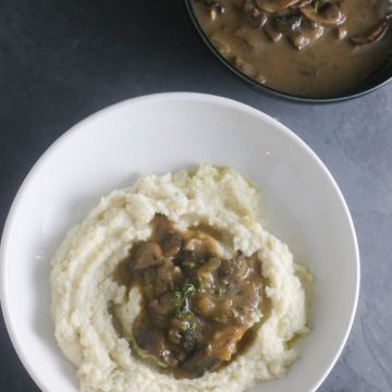 Cauliflower mashed potato with mushroom gravy 3 2