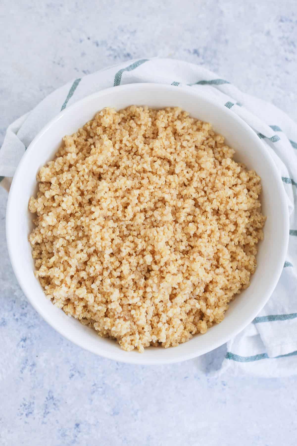 Instant Pot Quinoa (healthy and fluffy)